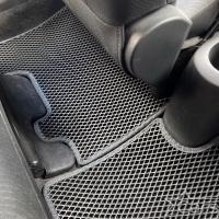 Автомобильные коврики EVA на Toyota Yaris II 5D (2005-2010)
