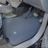 Коврики текстильные на Toyota Noah-Voxy I пр.руль (2001-2007)